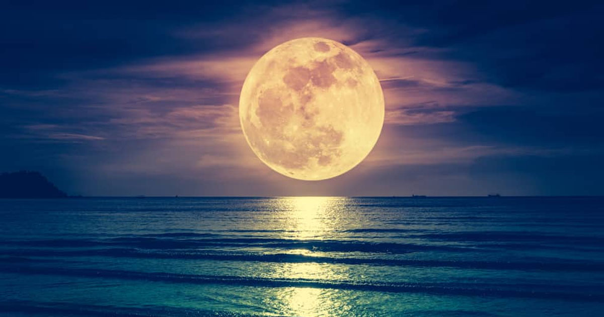 Daytime moon spiritual meaning
